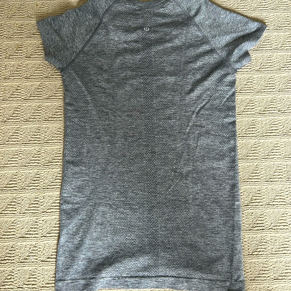 Lululemon swiftly tech 2.0 size 6